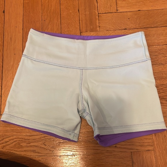Lululemon short biker shorts - reversible - Picture 3 of 5